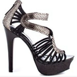 2 Lips Too Pewter Snake Silver Black Heel 8.5